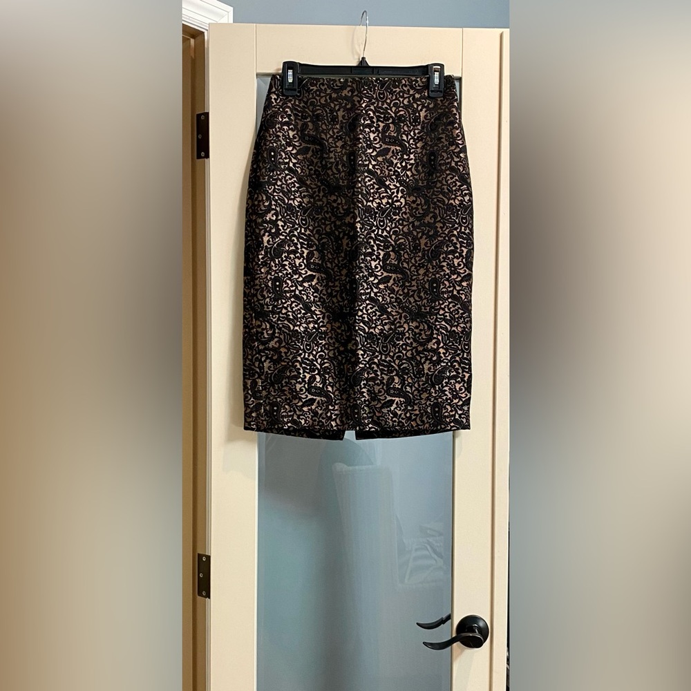 🌚Gold Pencil Skirt w/Velvet Paisley Detail